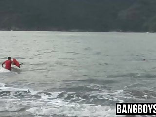 Lifeguard Bangs Cute Jock After Saving Him Nude On Beach free video