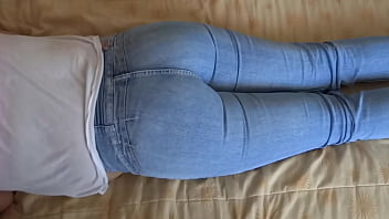 Stepson Enjoys While Resting And Cums On Her Big Ass free video