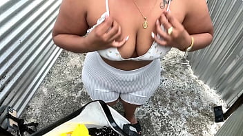 Grabada Mujer Culona Bbw En Vestidor Al Aire Libre free video