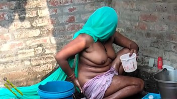 Indian Village Desi Bathing Video In Hindi Desi Radhika free video