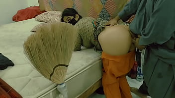 Beautifull Pakistani Maid First Time Anal Sex free video