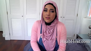 Chubby Arab Stepsis Gets Me Hummus Hoping To Get Some free video