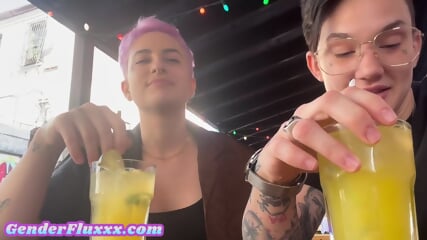 Tattooed Amateur Queer Fingers And Licks Gfs Pussy At Home free video